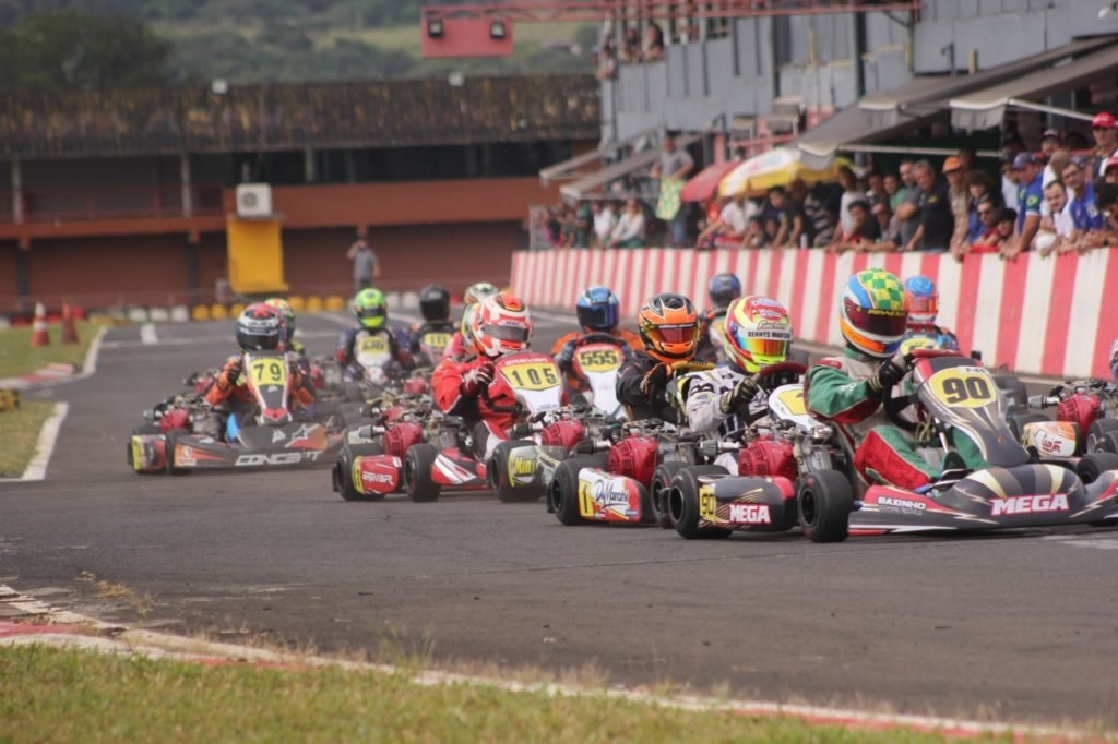 Copa Itu de Kart entra na reta final neste sábado