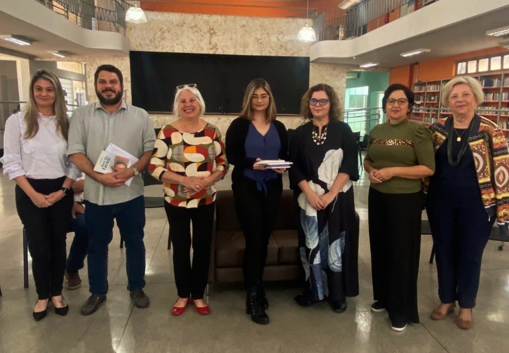 Estudante fala sobre amor aos livros em &#8220;Sala de Visita&#8221; da Asle