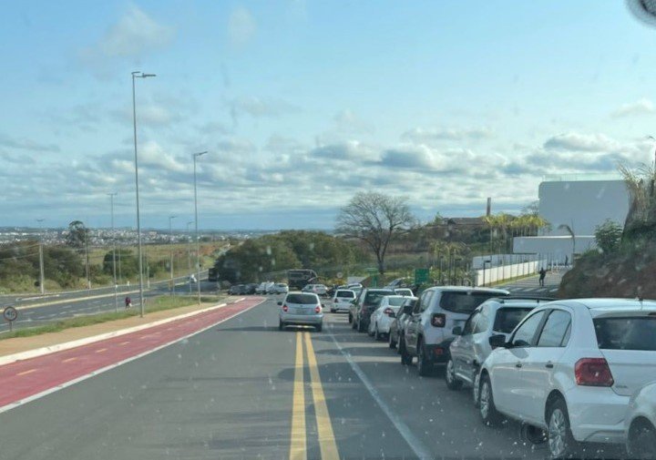 Trânsito próximo ao Hospital da Unimed gera preocupação