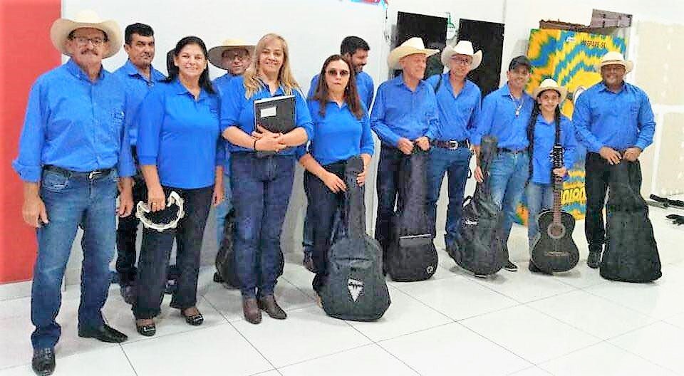 Feira de Antiguidades &#038; Curiosidades”  terá apresentação dos Violeiros Regionais