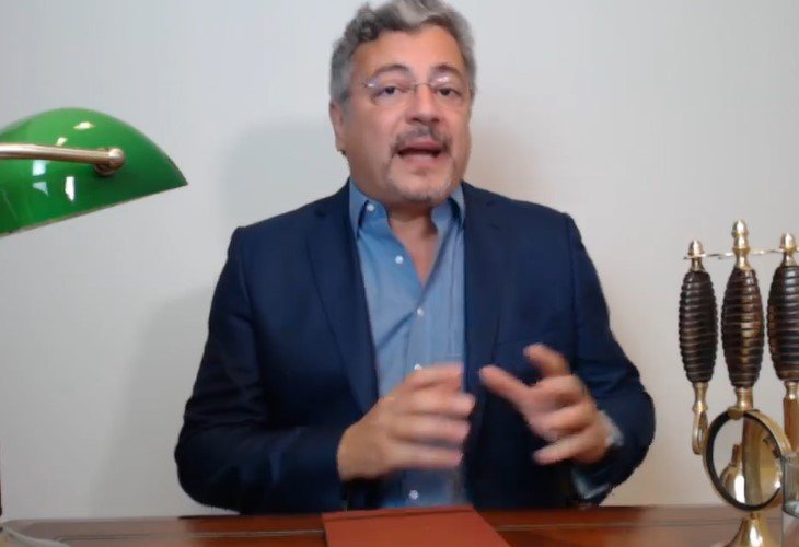 Em live, prefeito fala pouco e continua sem dizer nada