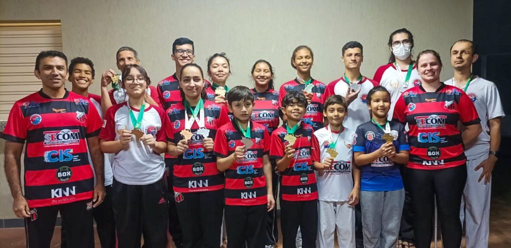 Atletas conquistam 17 medalhas em campeonato de Taekwondo