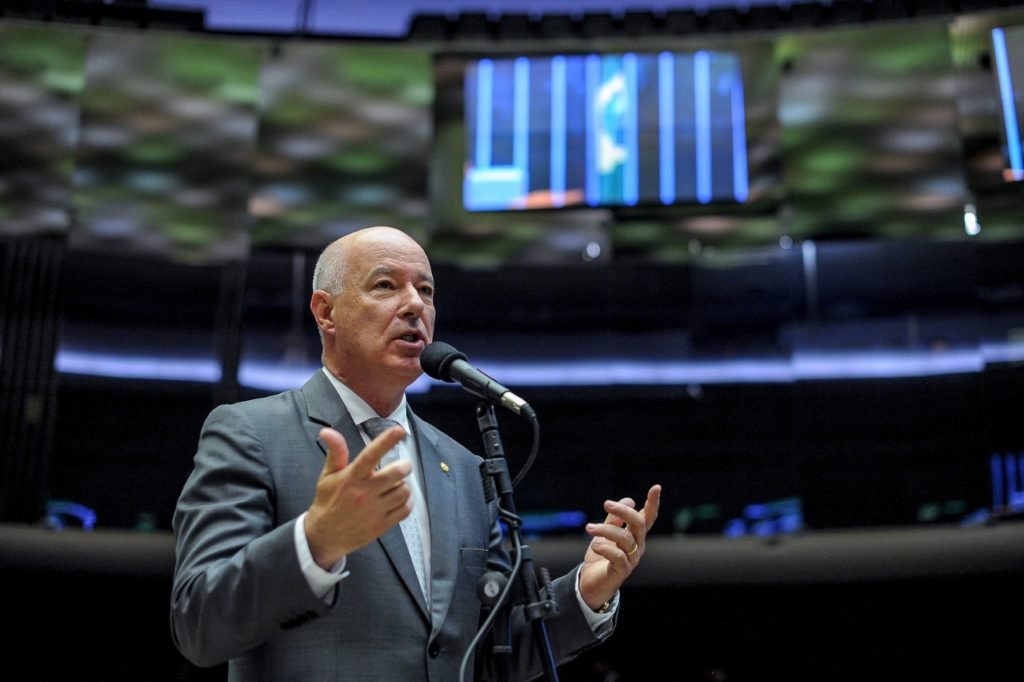 Projeto de Herculano Passos visa reduzir preço do diesel