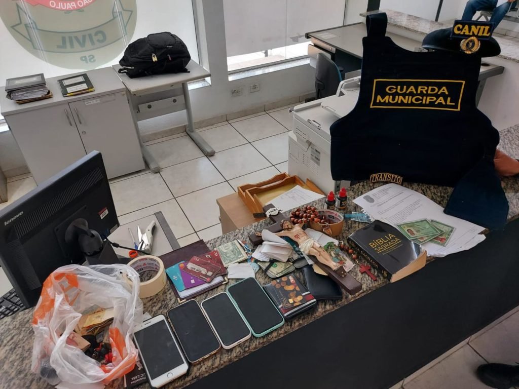 Homens são presos em Salto por golpe do benzimento