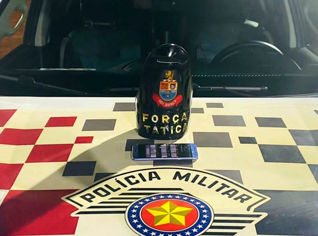 Força Tática prende homem por receptação de celular
