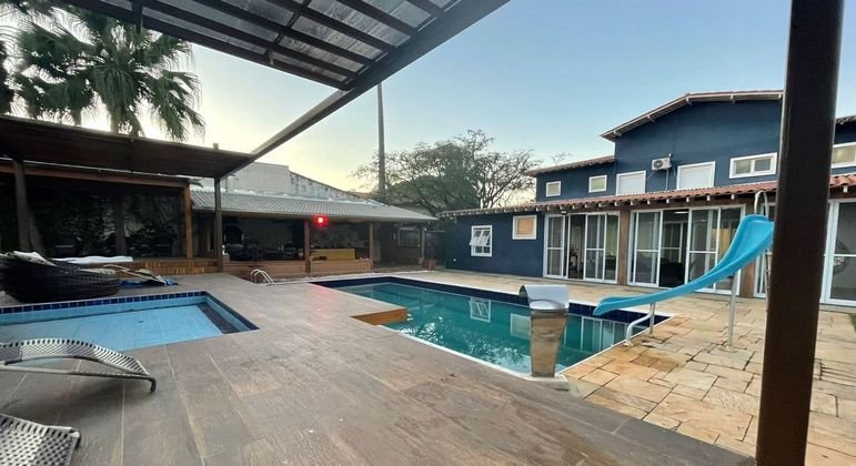 Polícia Civil acredita que mansão em Salto é central de fraudes do Detran