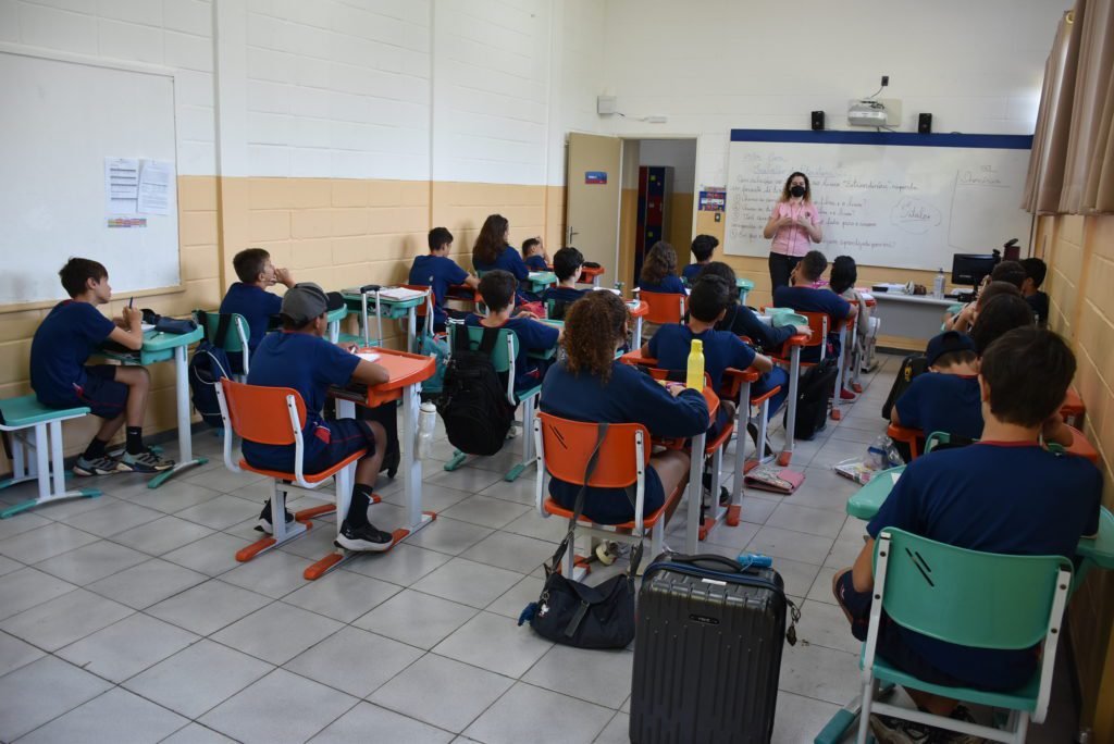 Diretoria Regional de Ensino abre cadastro para contratação emergencial de professores