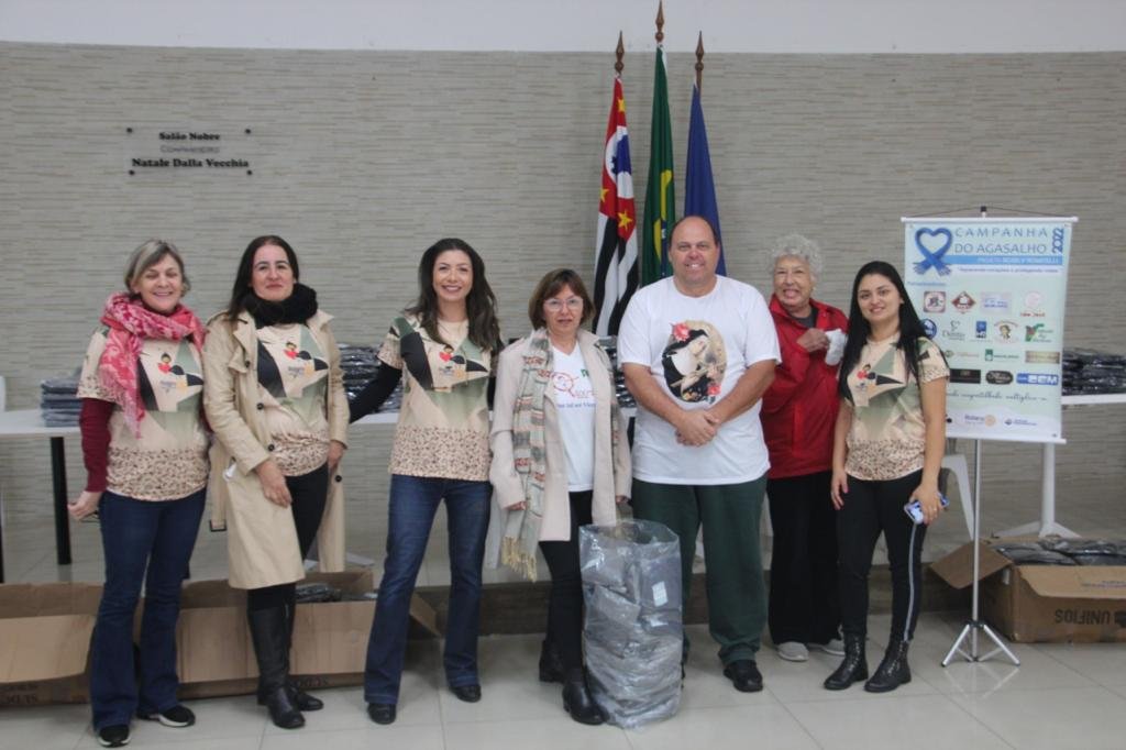 450 quilos de roupas usadas e 1500 agasalhos novos são entregues pela Campanha do Agasalho do Rotary