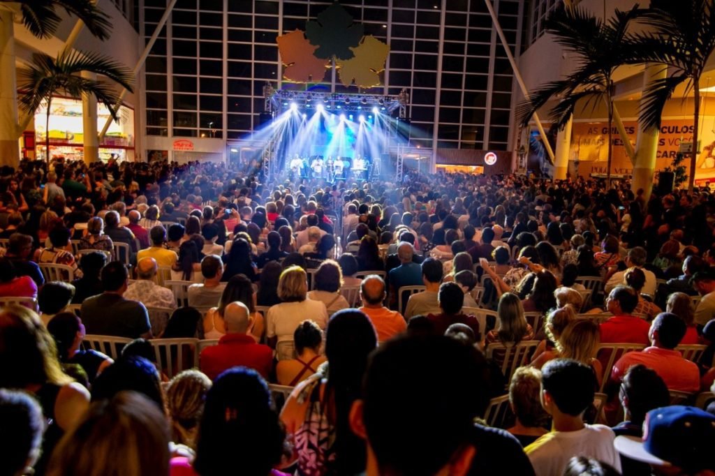 Polo Shopping Indaiatuba promove “Dia das Mães é Show” com tributo a Elvis Presley e U2