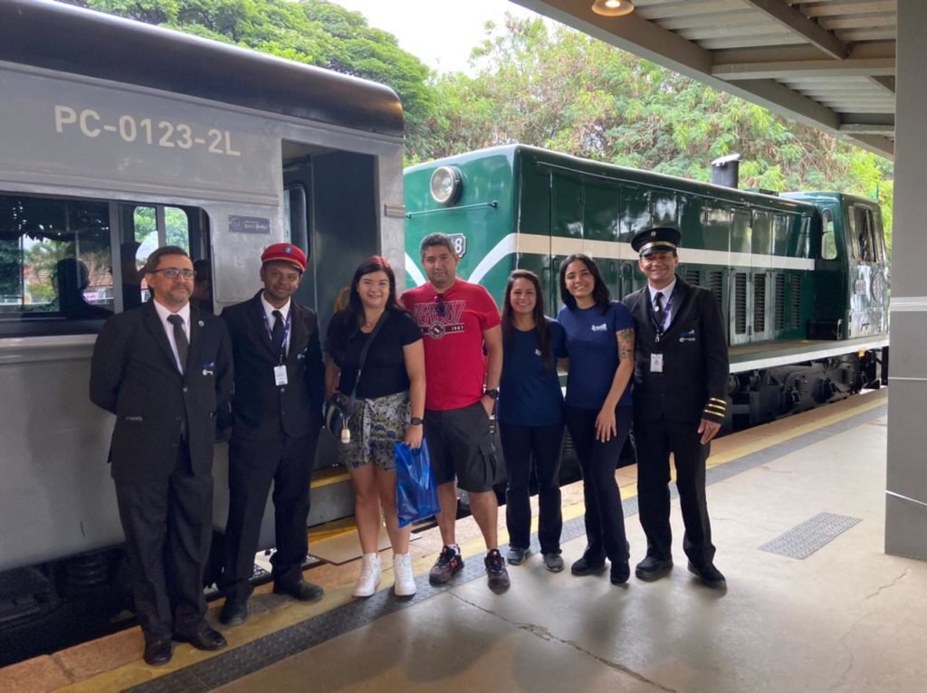 Trem Republicano atinge marca de 15 mil passageiros, no dia do ferroviário