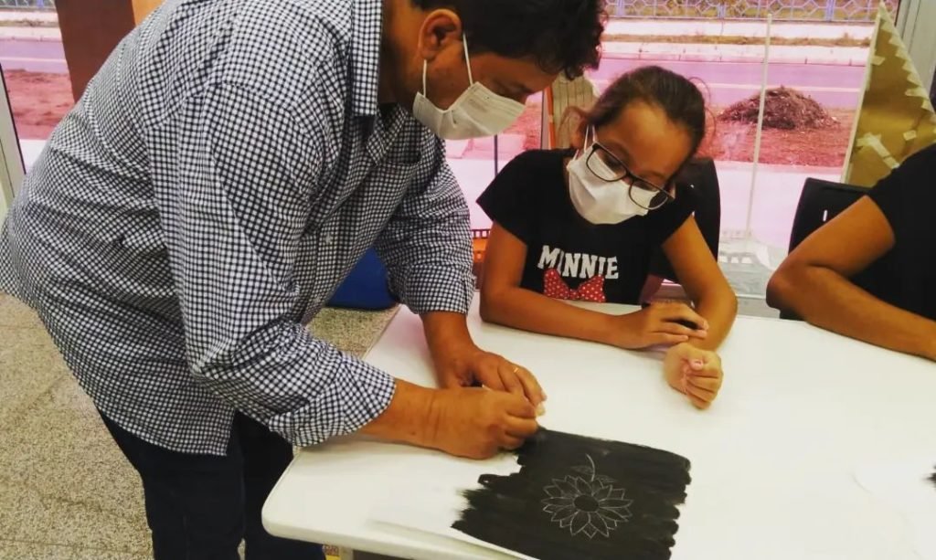 Teatro, canto e dança são atrações do CEL do Vitória em maio; saiba como se inscrever