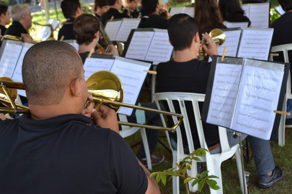 Banda Lira Reinvento se apresenta no Jardim União neste domingo