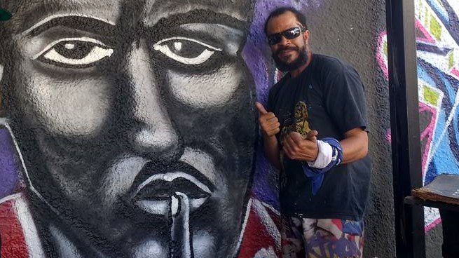 Artista, após adiamento em dez sessões, recebe moção de congratulação