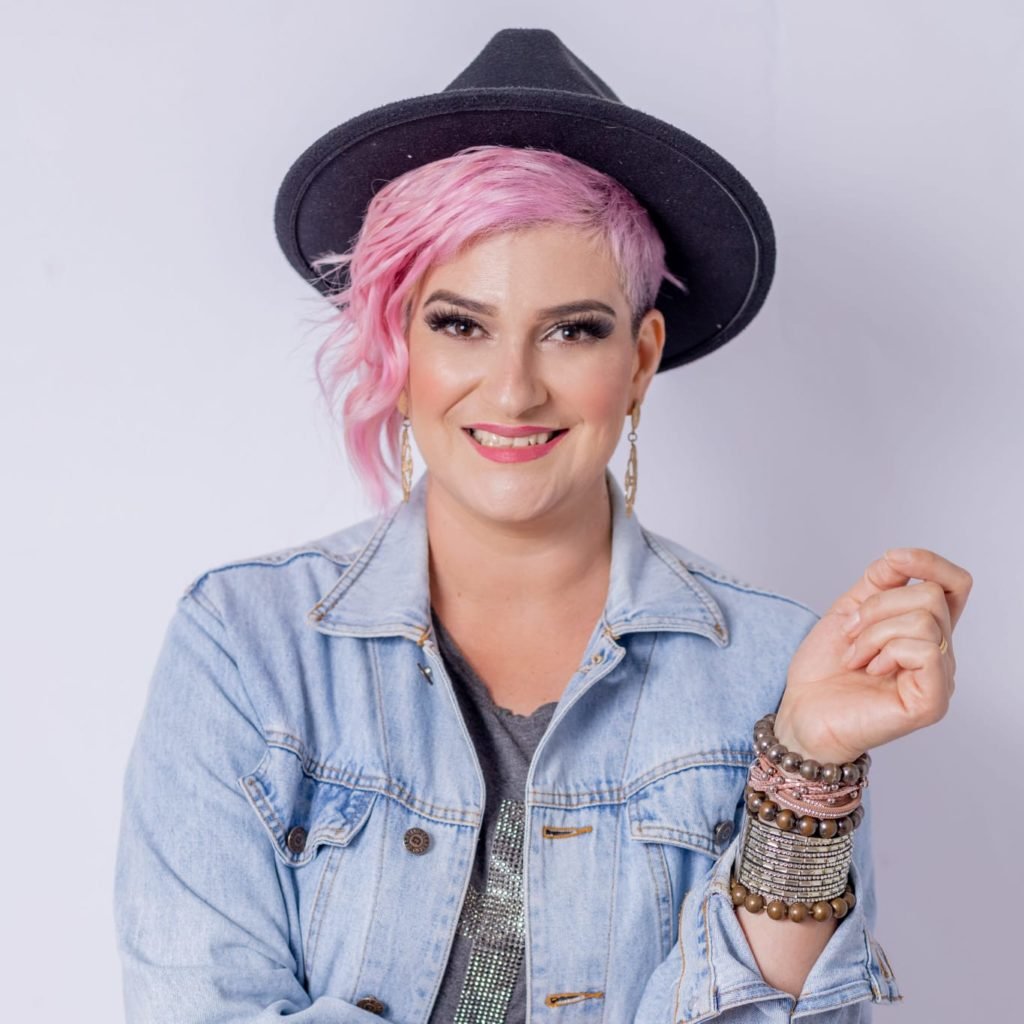 Cantora gospel Andressa Cordeiro lança &#8220;Planos Melhores&#8221;