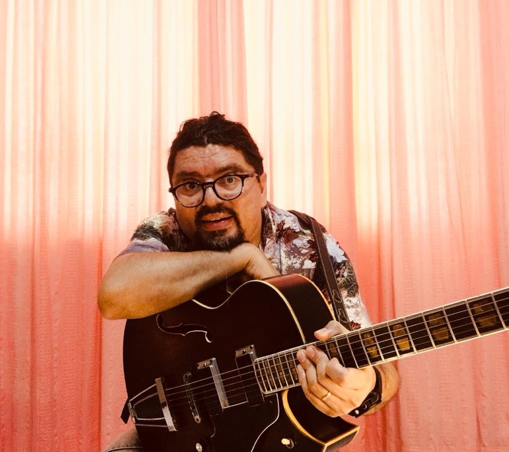 Sesi recebe show de Sr. Maxixe Guitarrada neste sábado