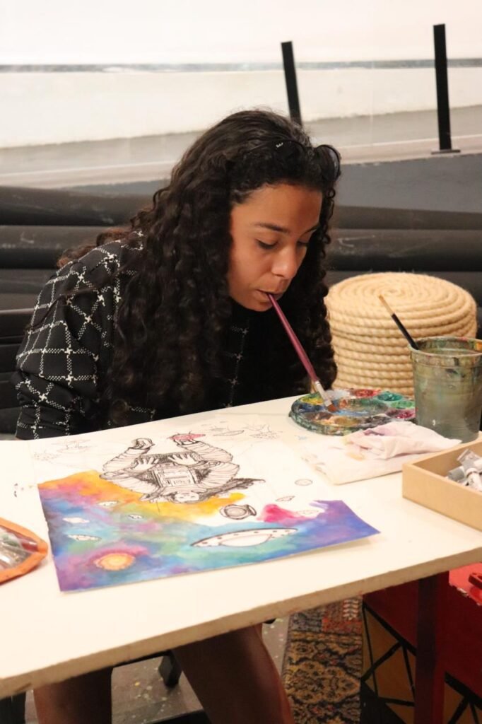 Ateliê Kobra abre exposição “Arte para Todos” com pintores que utilizam a boca e os pés