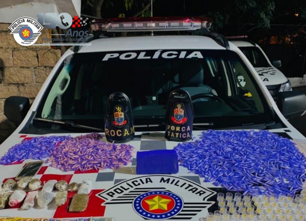 Dupla é presa por tráfico de drogas