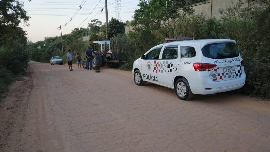 Homem tenta furtar trator na estrada do Pau d´Alho