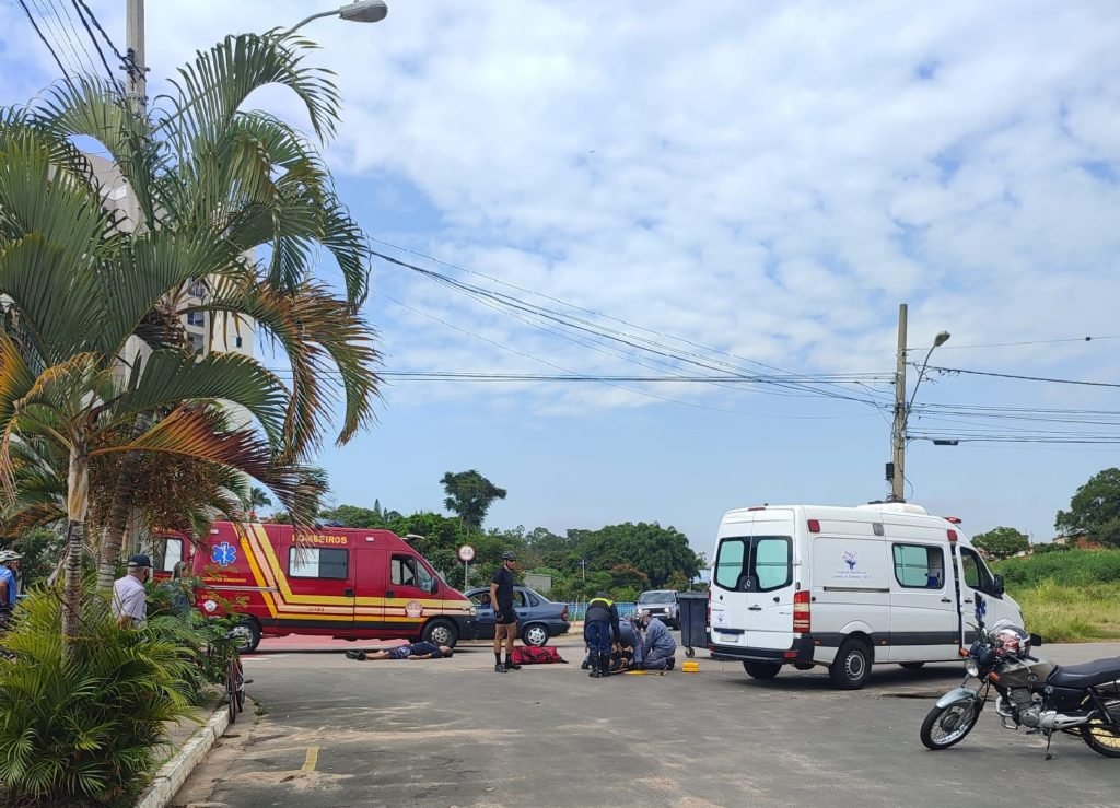 Ciclista se envolve em acidente na ciclovia