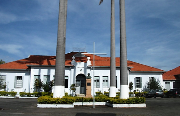 Lar Candelária faz bazar e pede doações para seus internos