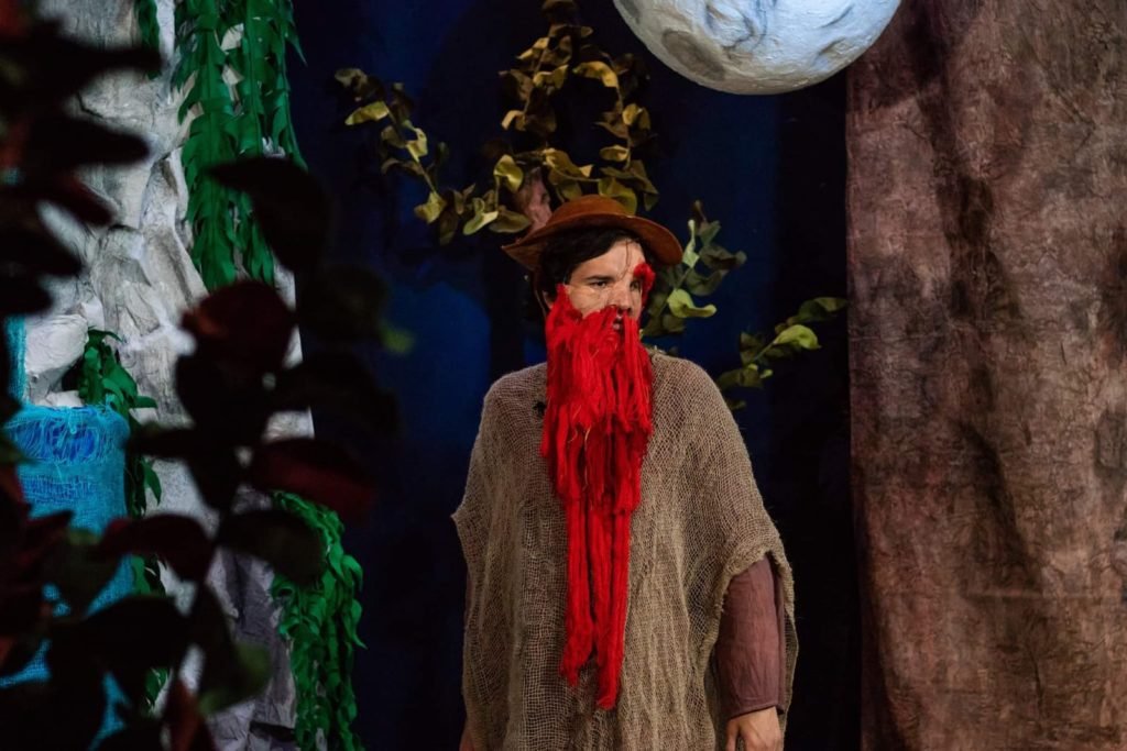 Peça infantil “Os causos do Zé Barbado” estreia nova turnê on-line da Cia. Camarim