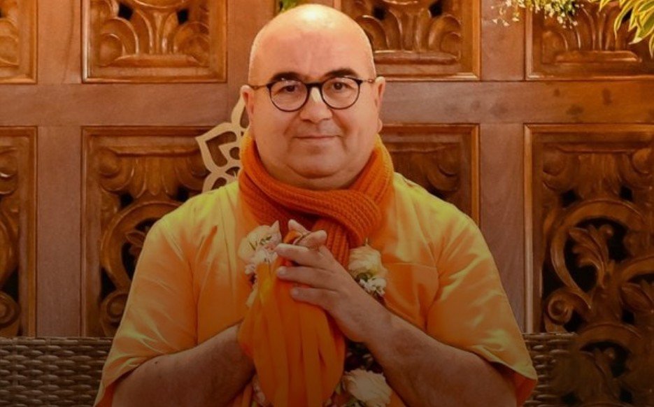 Chandramukha Swami lança livro sobre yoga neste sábado em Itu