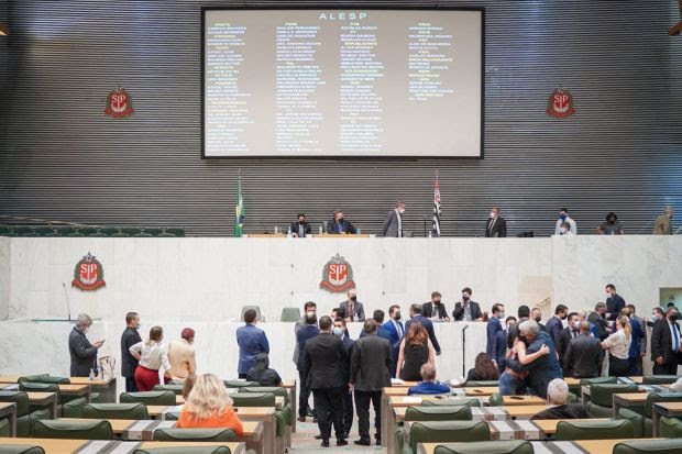 IPVA: Alesp aprova isenção  para autistas e deficientes e parcelamento em até 5x