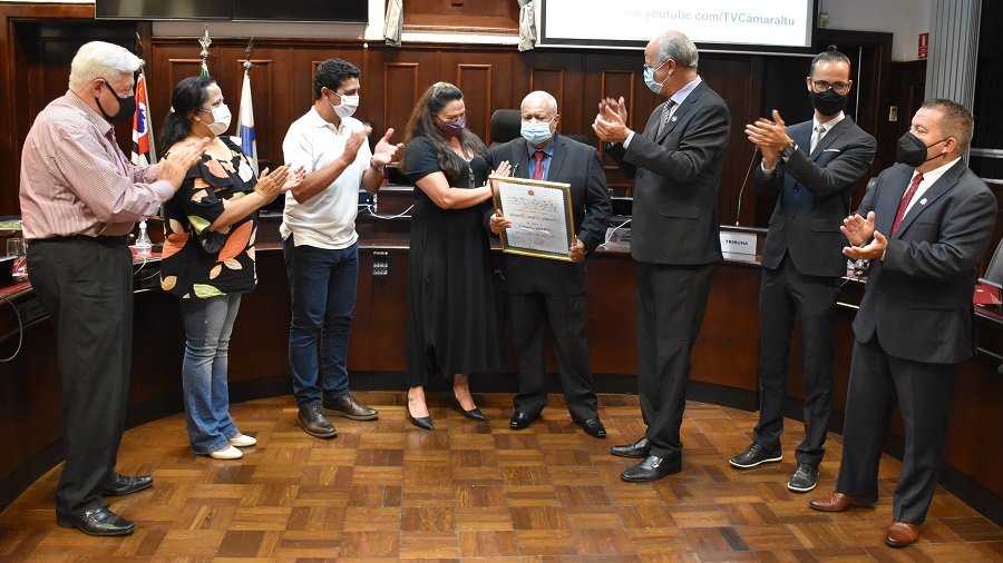 “Tonão” recebe Título de Cidadania Emérita