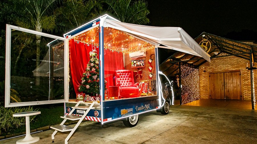 Itu recebe carreata de Papai Noel nesta terça
