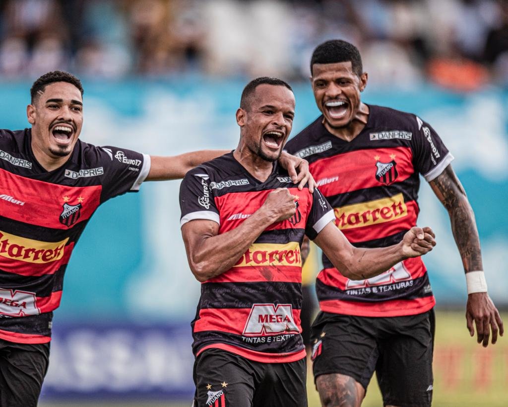 Fora de casa, Ituano goleia, assume a liderança e se aproxima do acesso