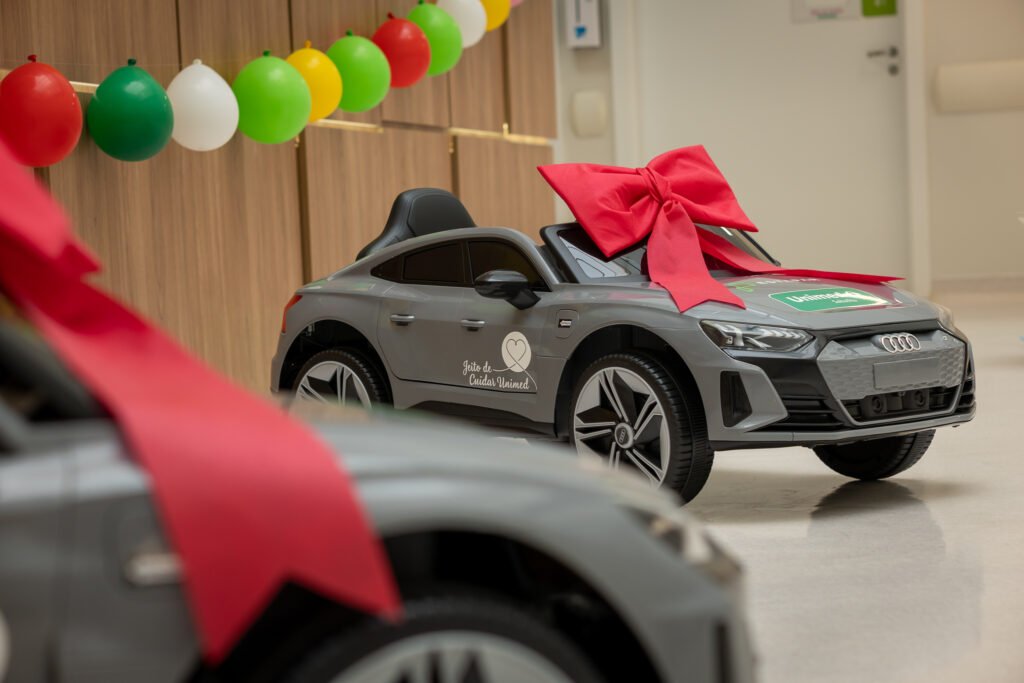 Hospital Unimed Salto/Itu recebe doação de carrinhos elétricos