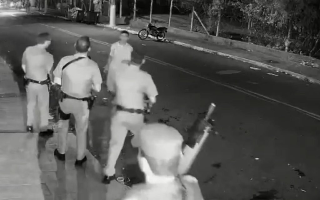Policiais envolvidos em agressão a jovem no São Judas são afastados