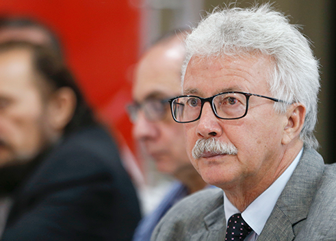 Na pandemia, profissionais da saúde amargam redução de até 36,4% nos salários