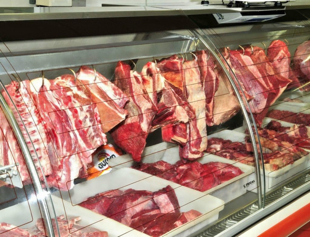 São Vicente Supermercados promove curso gratuito de açougueiro