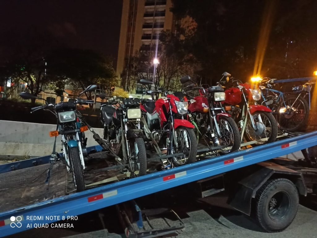 “Rolê noturno” termina com motos apreendidas pela Polícia