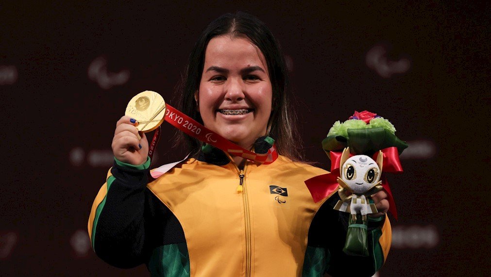 Mariana D&#8217;Andrea conquista o 1º ouro do halterofilismo brasileiro em Jogos Paralímpicos