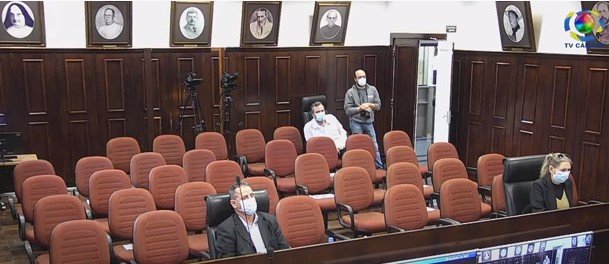 Vereadores da base aprovam que Prefeitura multe população em quase R$ 500