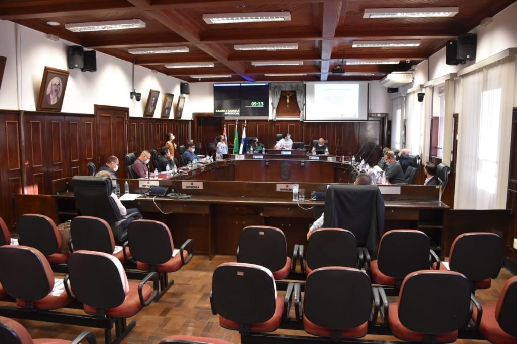 Fala de vereador sobre colegas que “se acovardaram” gera climão na Câmara