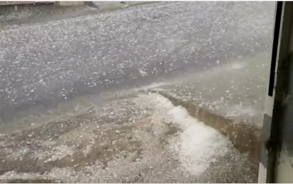 Chuva de granizo surpreende moradores de Itu e região