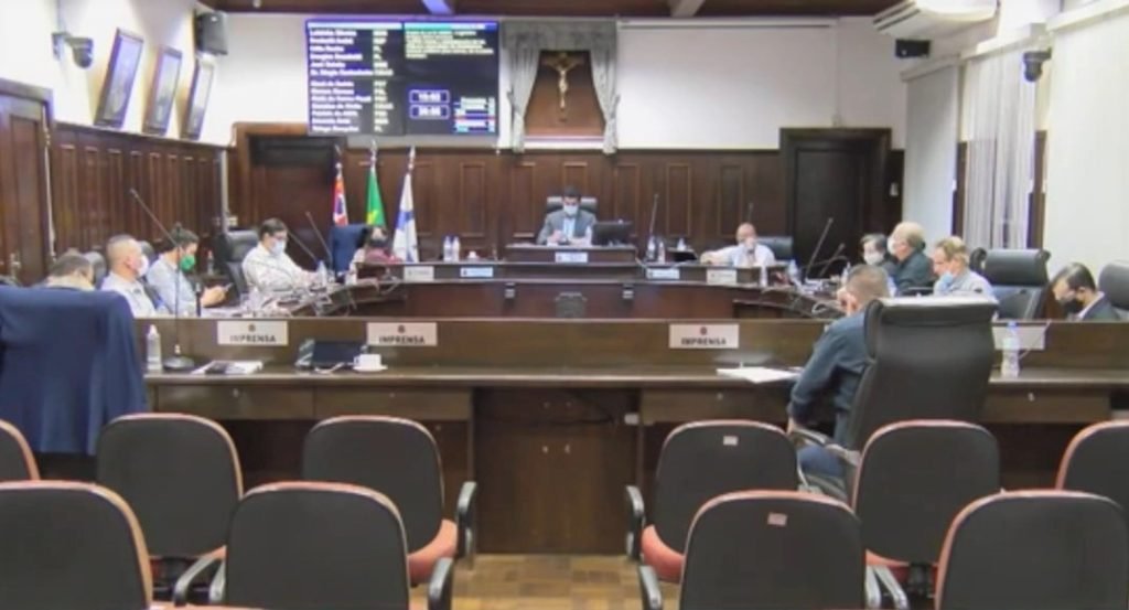 Maioria de vereadores se omite sobre CEI da Santa Casa