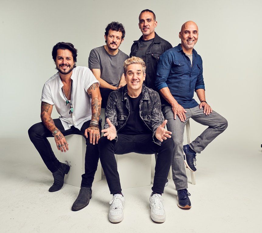 Jota Quest faz show exclusivo em live aberta ao público nesta sexta