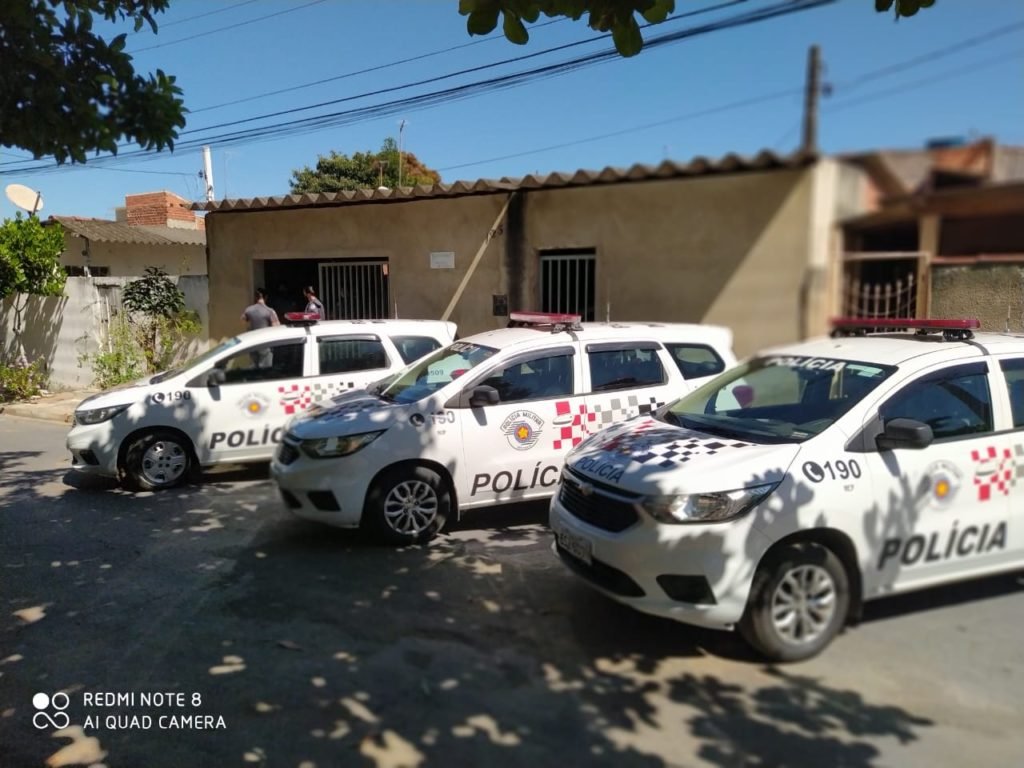 Filho é suspeito de matar a própria mãe e se suicidar