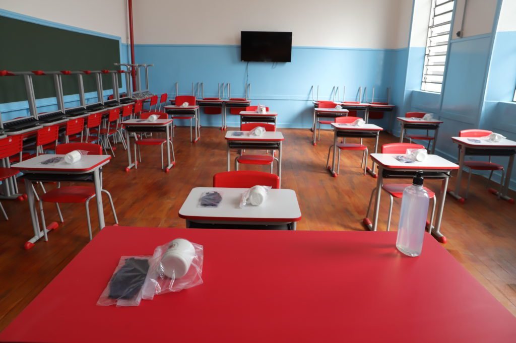 Escolas municipais terão recesso antecipado devido Fase Emergencial