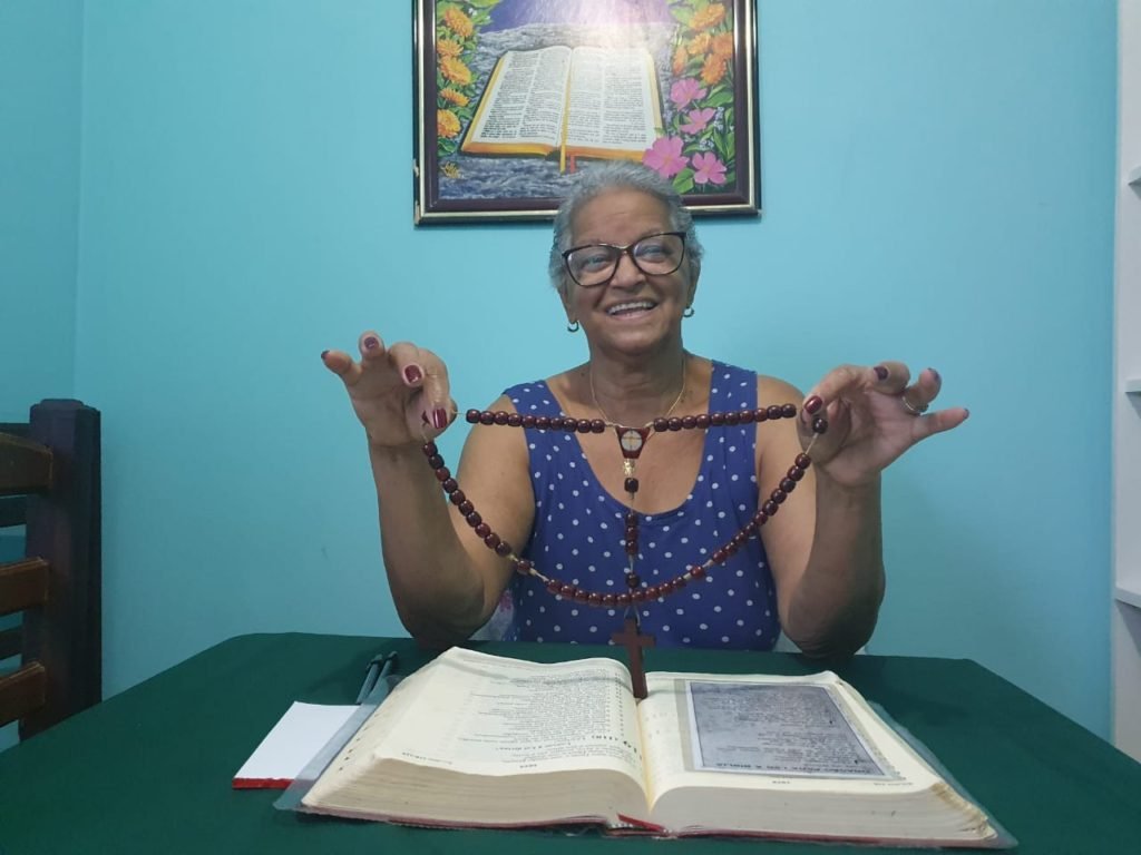 “Não sou benzedeira”, diz Iraídes, que atende cerca de 400 pessoas por mês