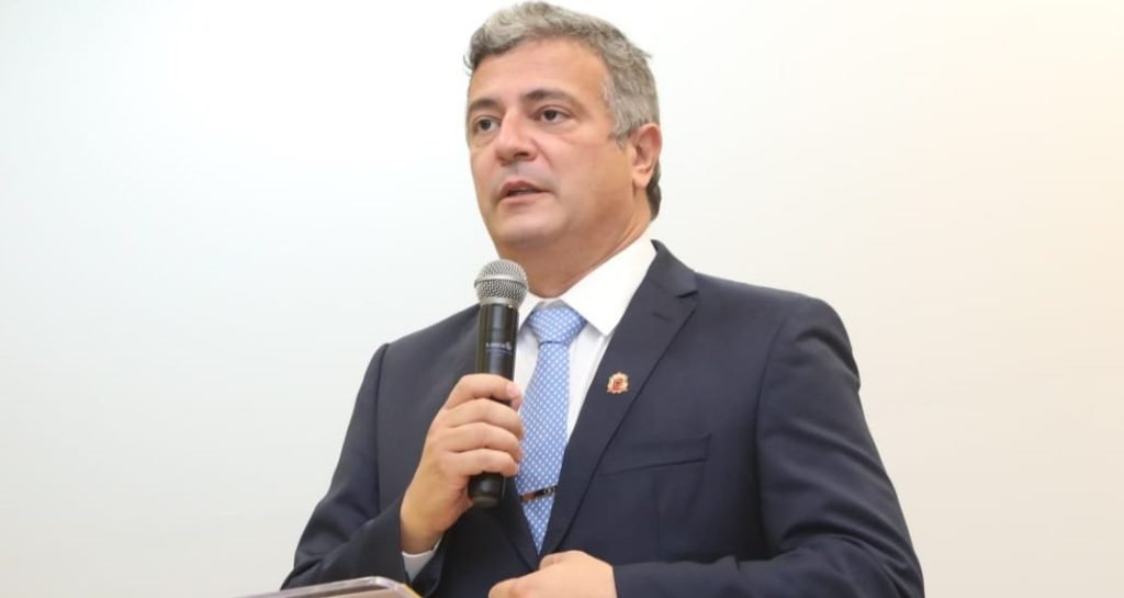 Ministério Público instaura Ação Civil por improbidade administrativa contra prefeito Guilherme Gazzola