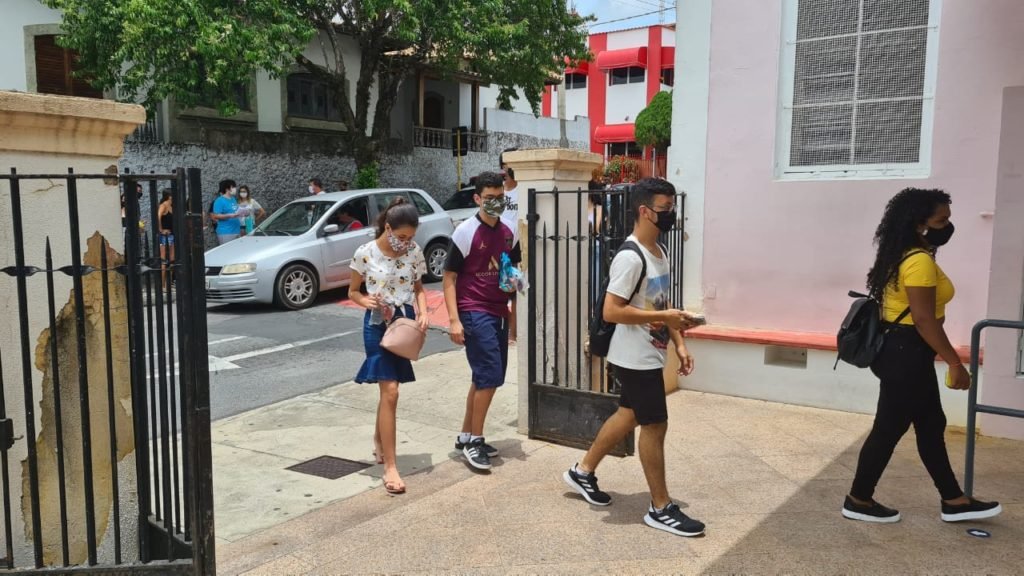 Enem: jovens contam o que acharam da primeira etapa