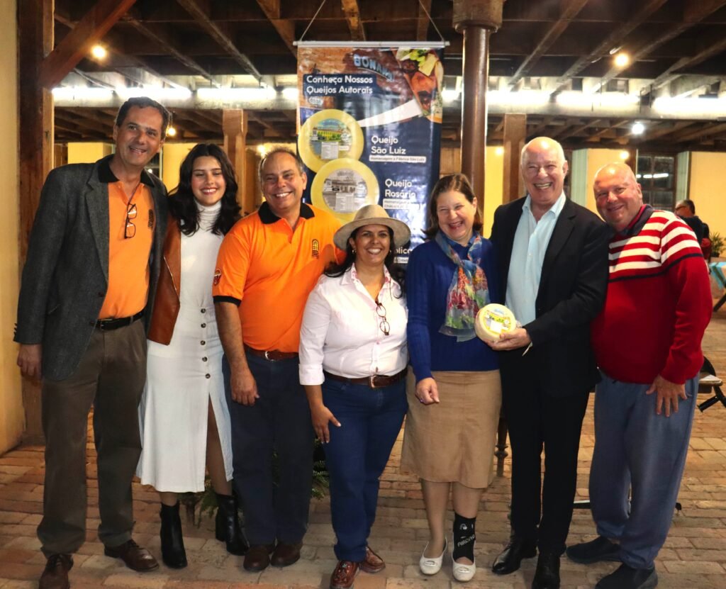 Noite comemorativa marca lançamento de queijo e instalação de placas no Espaço Fábrica São Luiz
