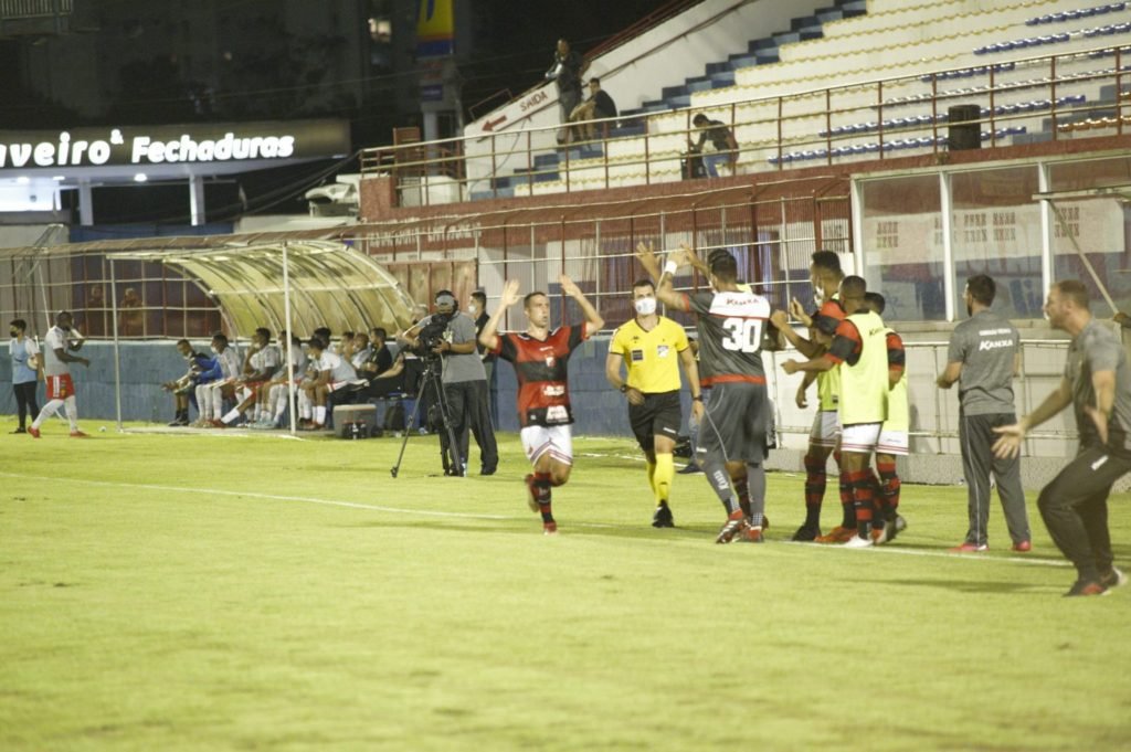 Ituano perde para Brusque