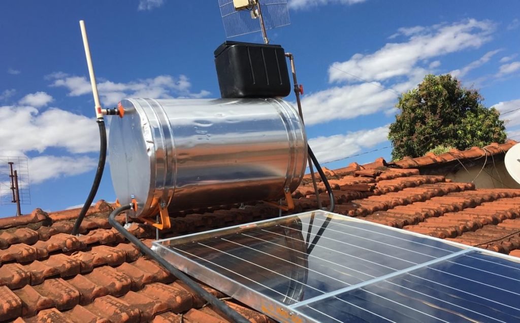 Imóveis de diversos bairros terão instalação gratuita de aquecedor solar