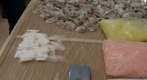 Polícia Civil prende suspeitos de tráfico de drogas na Vila Martins